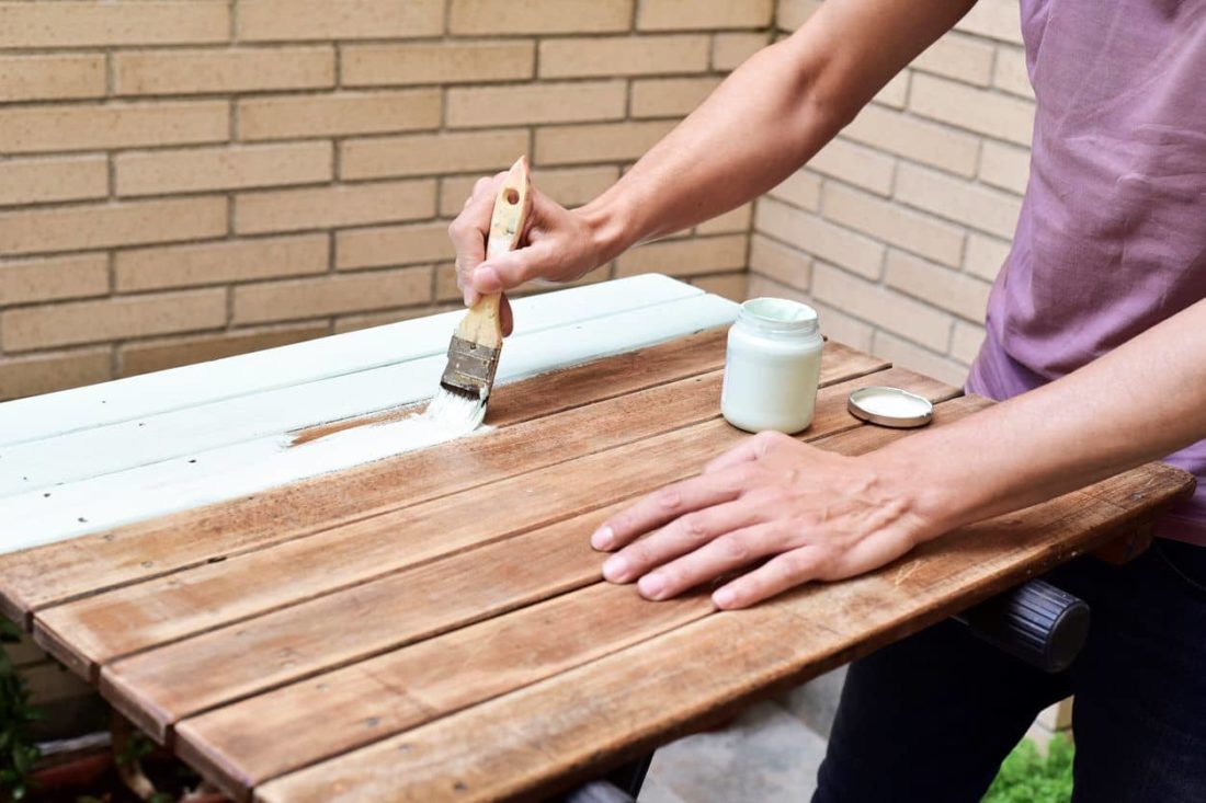 Como pintar mesa de madera en casa 