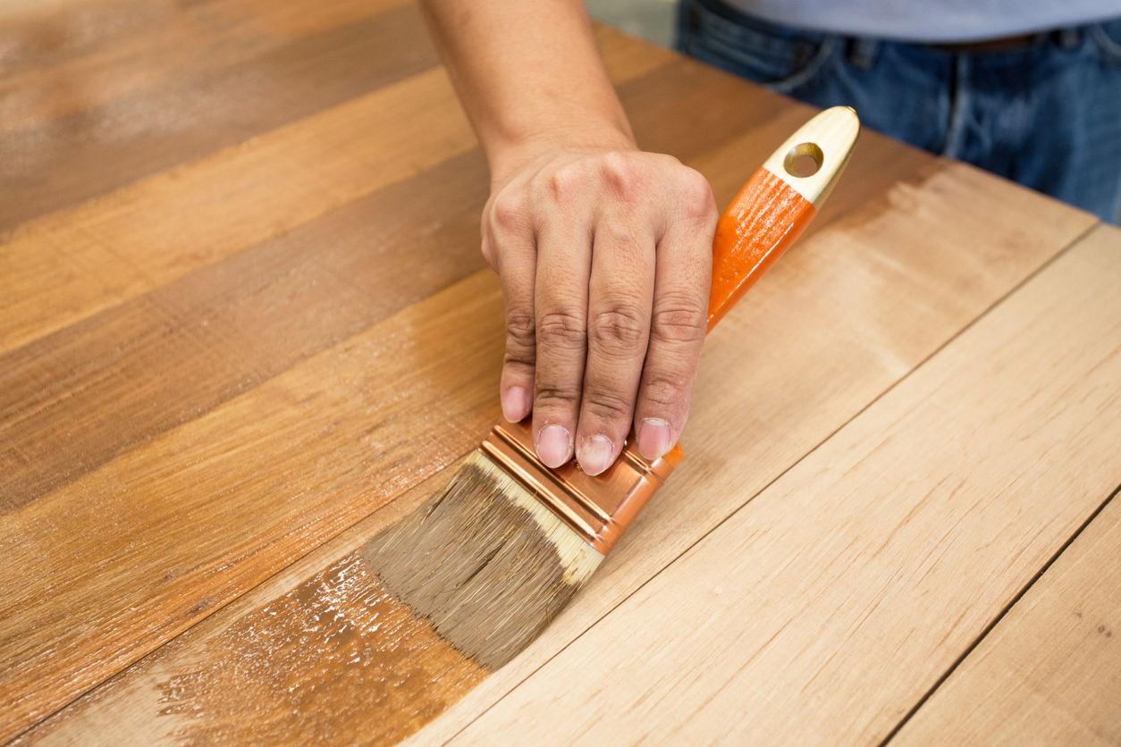 6 claves para pintar madera: qué que quede como nueva Bien hecho