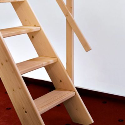 ¿Cómo hacer una escalera de madera?