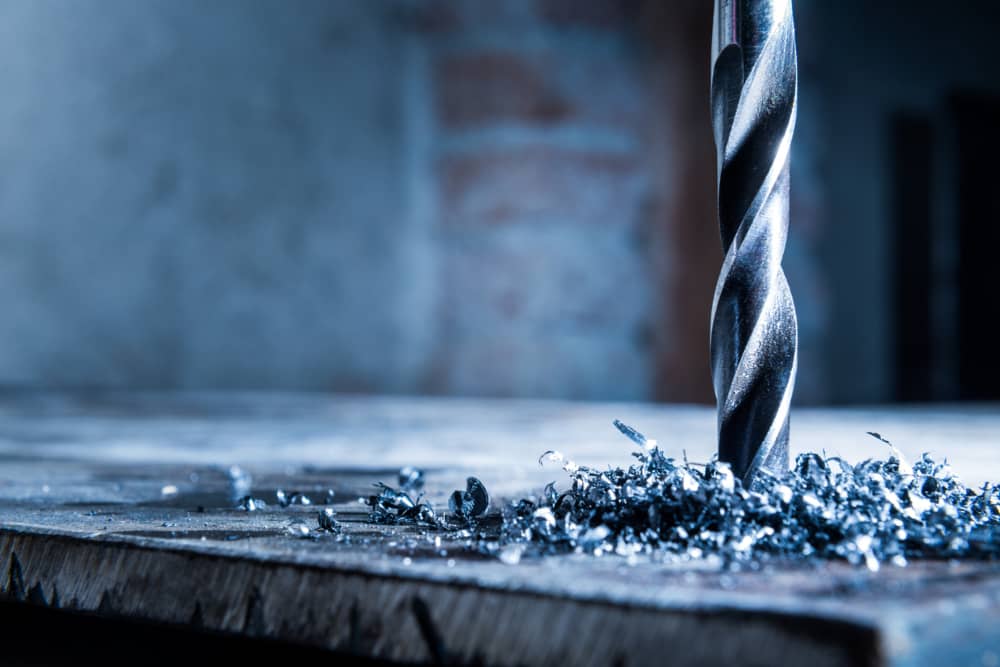 Los tipos de brocas más adecuados para trabajar con metales.