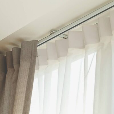 Cómo instalar distintos tipos de rieles para cortinas